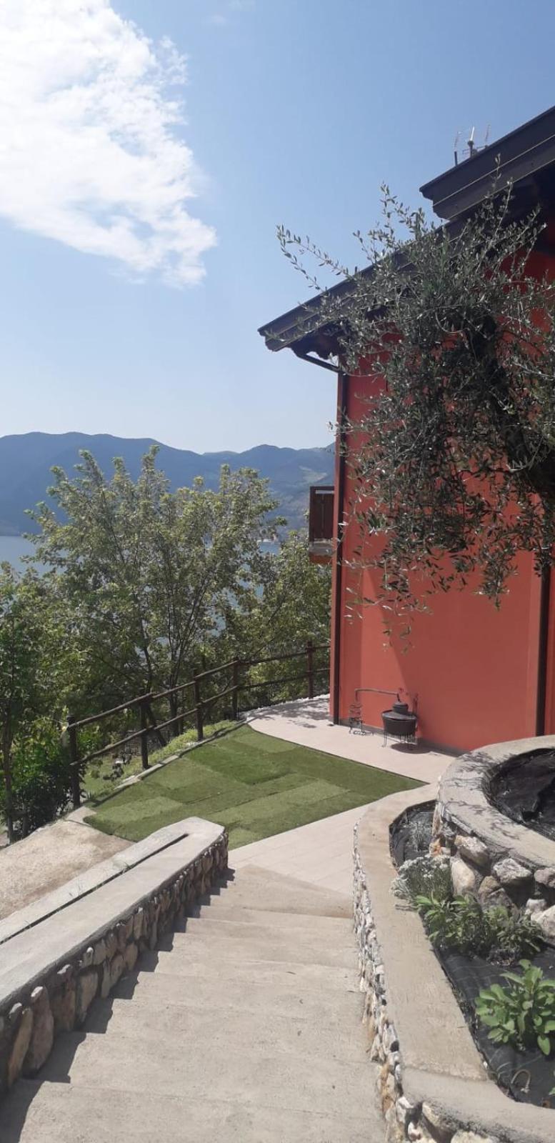 Agriturismo Cascina Lert Мароне Экстерьер фото
