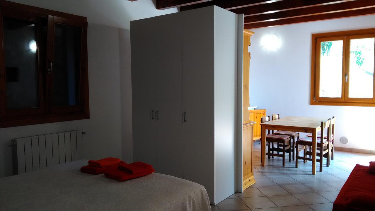 Agriturismo Cascina Lert Мароне Экстерьер фото